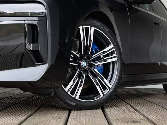 BMW i7 xDrive60 2024 Elektrisch 14