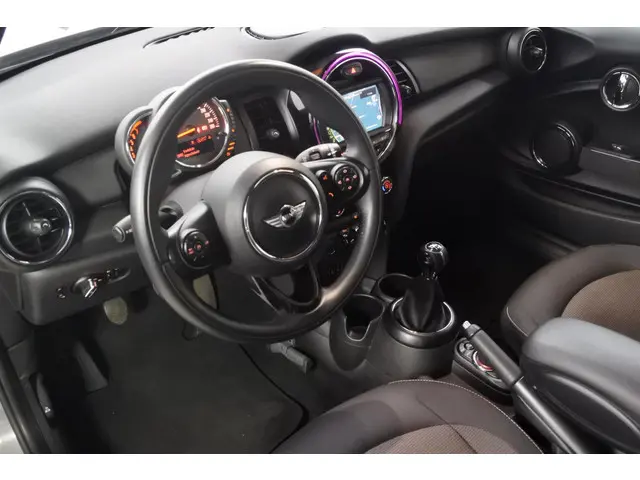 MINI One Mini 102pk BNS 2017 Benzine 14