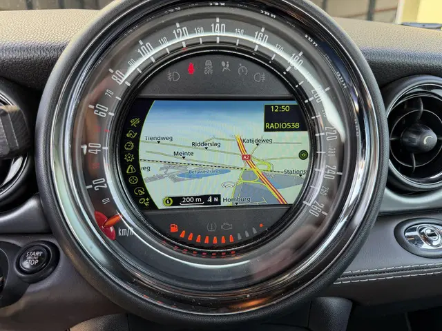 MINI Cooper Cabrio 1.6 Highgate 2015 Benzine 30