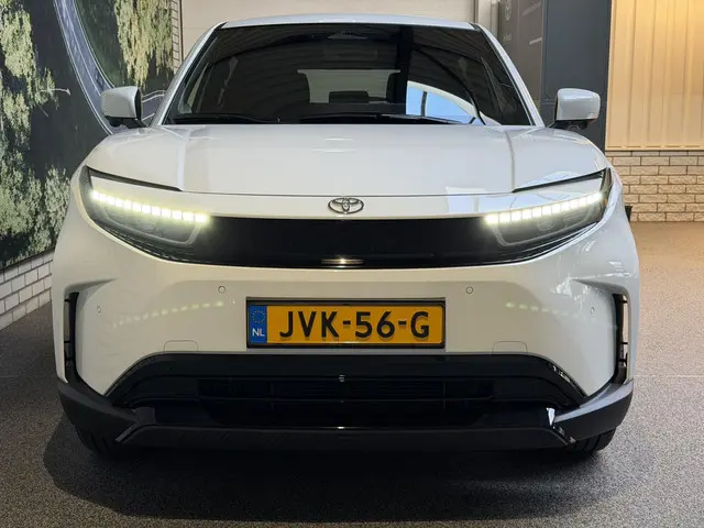 Toyota Urban Cruiser 3