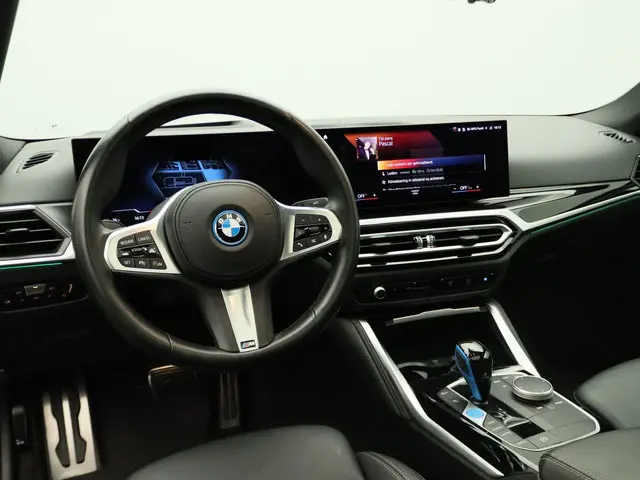 BMW i4 eDrive40 2023 Elektrisch 9