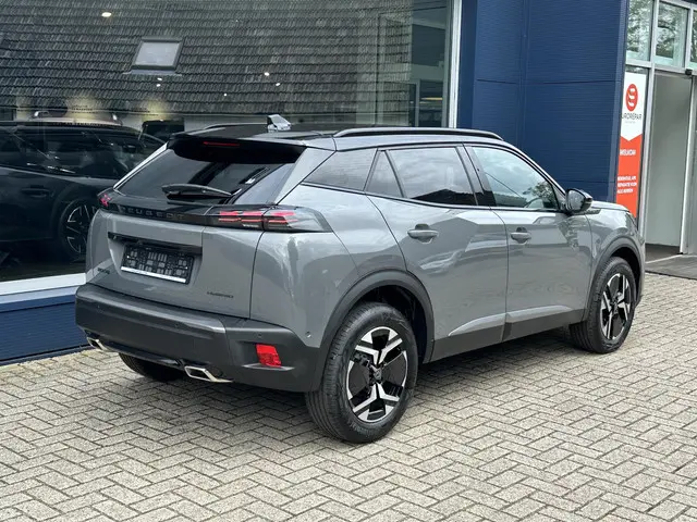 Peugeot 2008 1.2 Hybrid 145 GT 2025 Hybride Benzine 8
