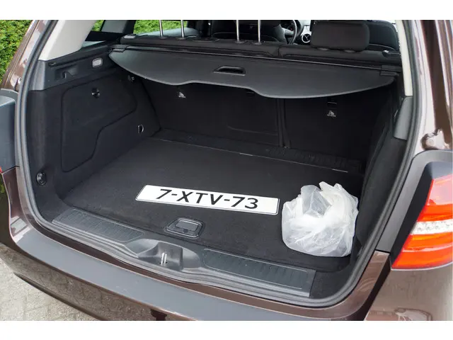 Mercedes-Benz B-Klasse B 180 Ambition 2014 Benzine 14