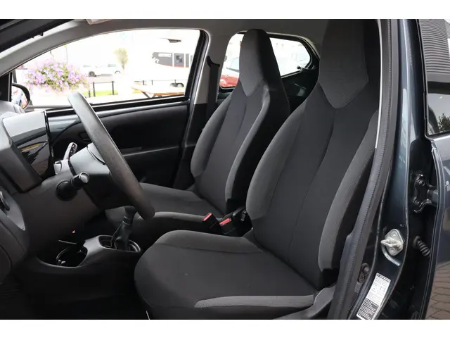 Toyota Aygo 1.0 x-fun 2019 Benzine 11