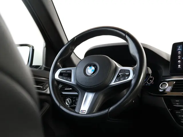 BMW 5 Serie 530e High Executive 2021 Hybride Benzine 13