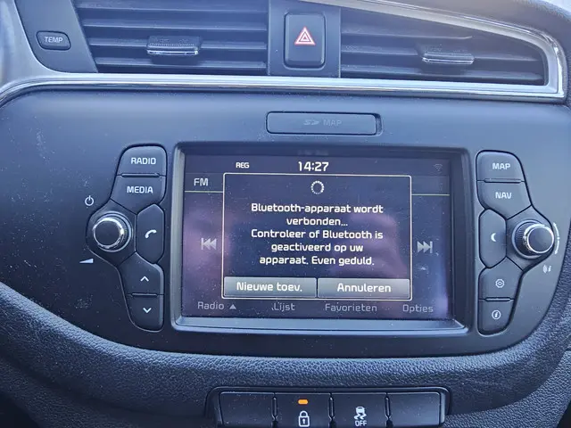 Kia cee'd Sportswagon 1.6 GDI First Edition 2016 Benzine 19