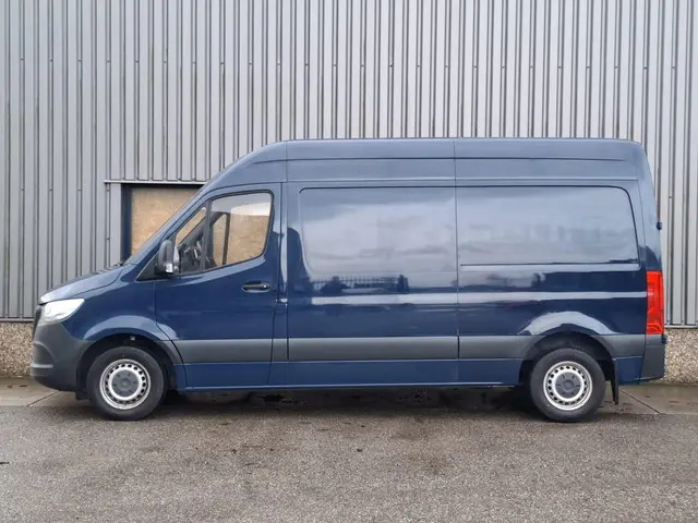 Mercedes-Benz Sprinter 311 2.2 CDI L2H2 2019 Diesel 2