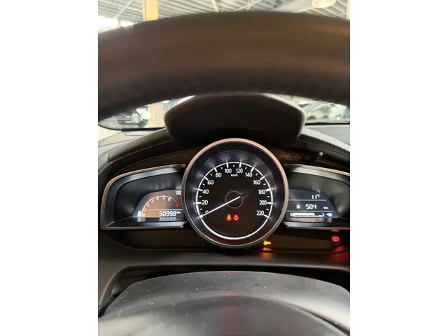 Mazda 2 1.5 Skyactiv-G Luxury 2022 Hybride Benzine 12