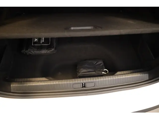 Citroën ë-C4 Shine 50 kWh 2022 Elektrisch 23