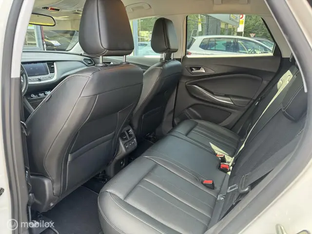 Opel Grandland X 1.2 Turbo Ultimate / Bomvol 2018 Benzine 21
