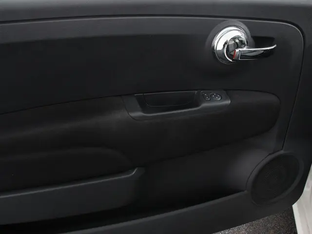 Fiat 500 0.9 TwinAir Lounge 2016 Benzine 14