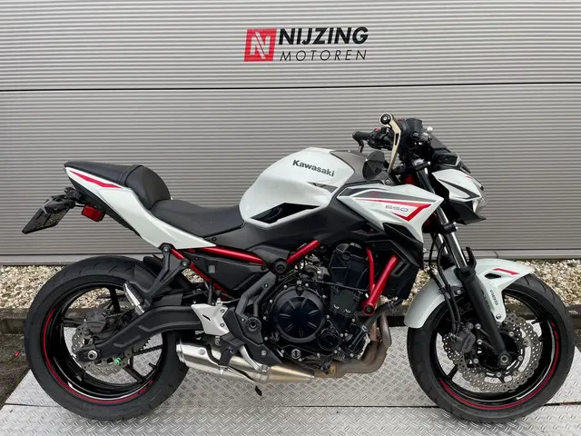 Kawasaki Z650 ABS 2022 Benzine