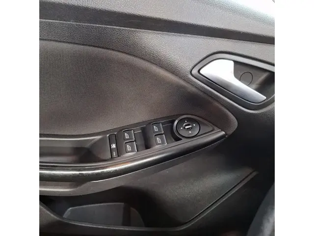 Ford Focus 1.0 EcoBoost 6 maanden garantie 2012 Benzine 8
