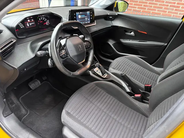 Peugeot 208 1.2 PureTech Active Pack 2021 Benzine 18