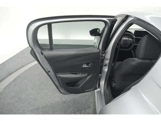 Peugeot 208 PureTech 100 Allure 2024 Benzine 63