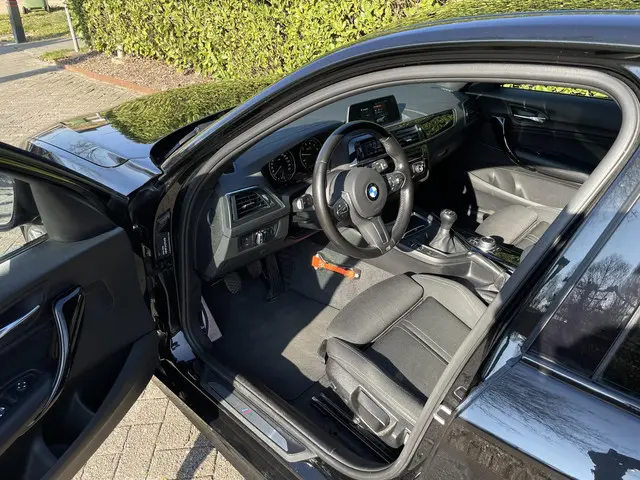 BMW 1 Serie 116i High Executive 2019 Benzine 5