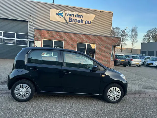 Volkswagen up! 1.0 move up! BlueMotion 2014 Benzine 8