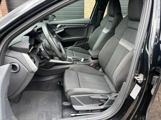 Audi A3 Sportback 35 TFSI Business edition 2020 Benzine 8