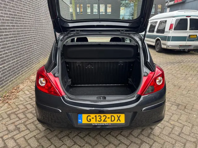 Opel Corsa 1.2 EcoFlex Selection 2013 Benzine 12