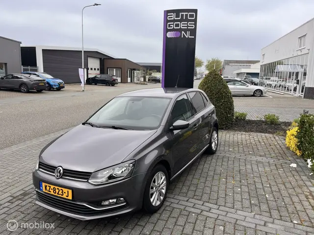 Volkswagen Polo 1.2 TSI Comfortline 2016 Benzine 6