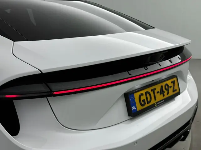 Lotus Emeya S 102kWh/613pk 2024 Elektrisch 8