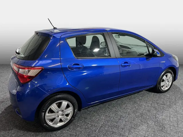 Toyota Yaris 1.5 Hybrid Design 2017 Hybride Benzine 31