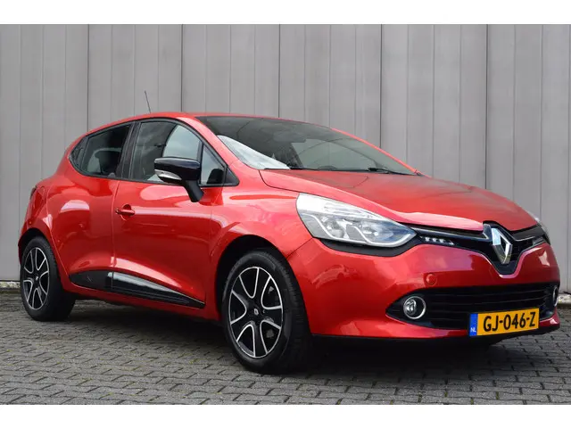 Renault Clio 0.9 TCE Expression 2015 Benzine 7