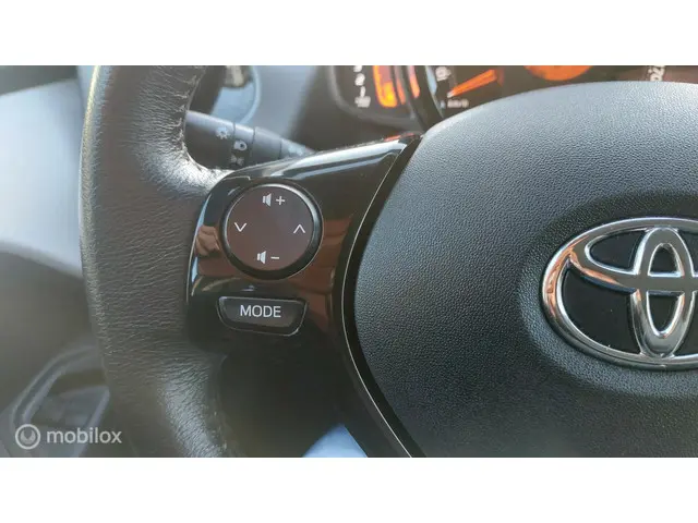 Toyota Aygo 1.0 VVT-i X Play 2022 Benzine 17