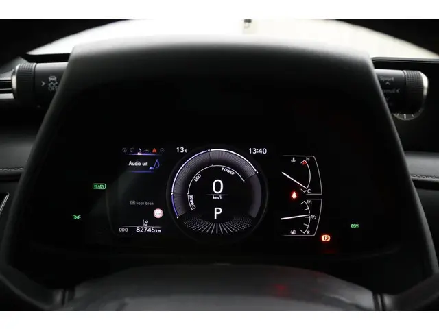 Lexus UX 250h Luxury Line 2022 Hybride Benzine 23