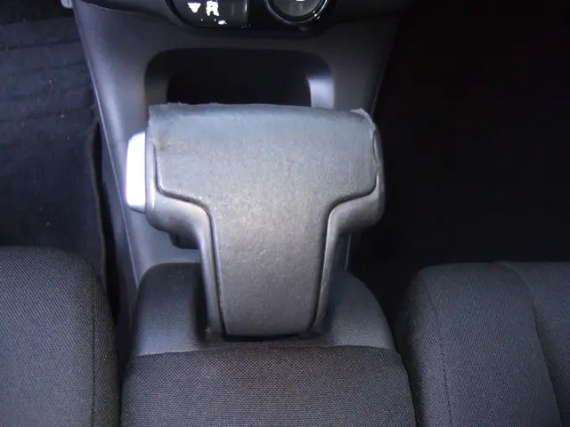 Citroën C4 Cactus 1.2 e-VTi Feel - Navigatie - 2014 Benzine 4