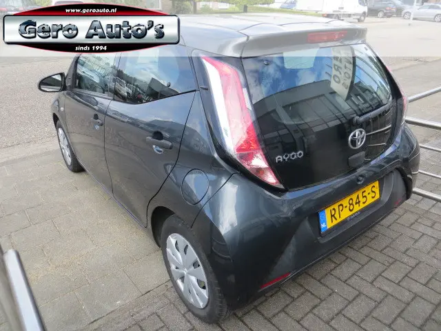 Toyota Aygo 1.0 VVT-i x-fun nl auto 5 drs 2018 Benzine 9
