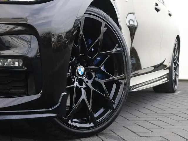 BMW 3 Serie 320i Executive Edition 2021 Benzine 3