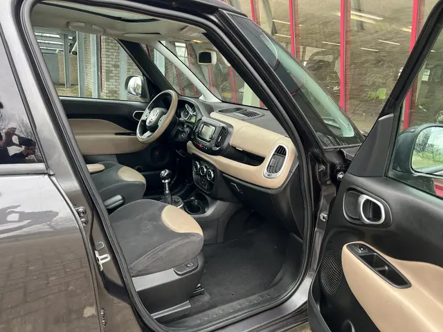 Fiat 500L 1.4-16V Lounge 2012 Benzine 23