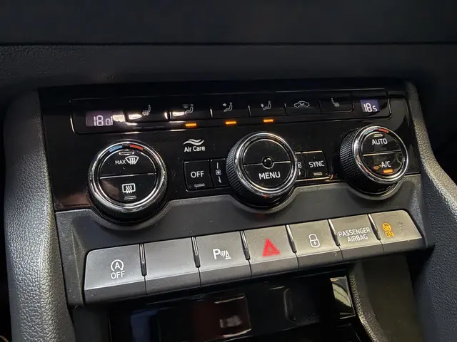 Škoda Karoq 1.0 TSI Business Edition 2021 Benzine 13