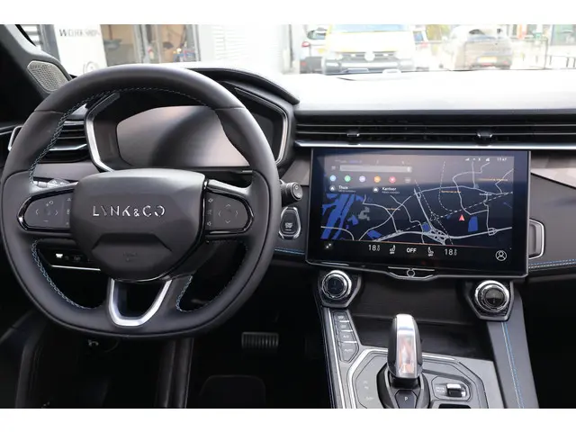 Lynk & Co 01 1.5 2024 Hybride Benzine 24