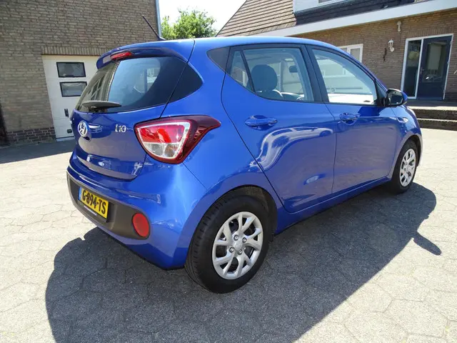 Hyundai i10 1.0i Comfort AIRCO/BT/CRUISE 2019 Benzine 3