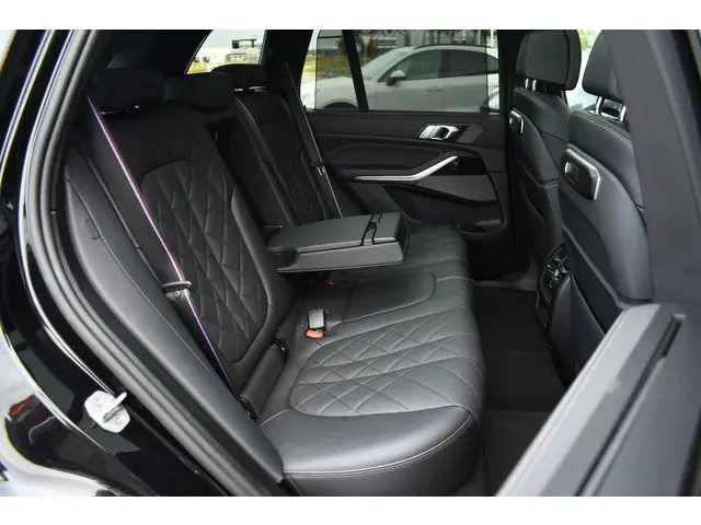 BMW X5 xDrive50e M-Sport Pro 2024 Hybride Benzine 24