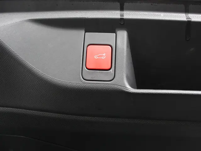 DS DS 4 1.2 PureTech Automaat Rivoli Cross 2023 Benzine 14