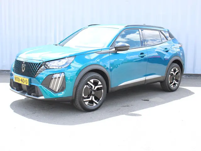 Peugeot 2008 HYBRID 145 ALLURE 2025 Hybride Benzine 3