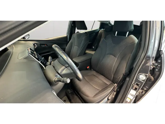 Toyota Prius 1.8 Plug-in Executive 2019 Hybride Benzine 11
