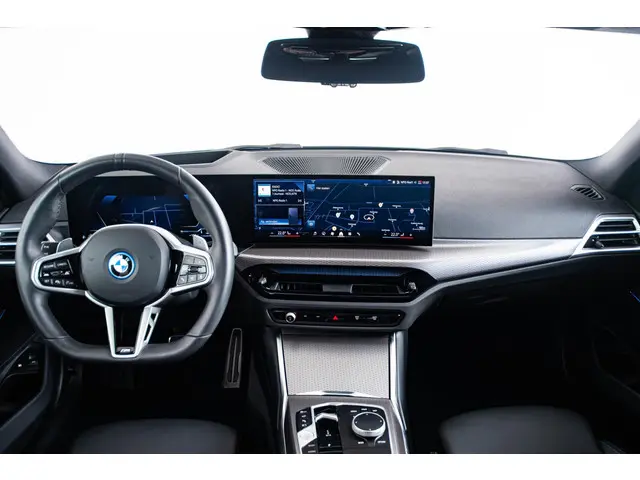 BMW 3 Serie 330e 2025 Hybride Benzine 3