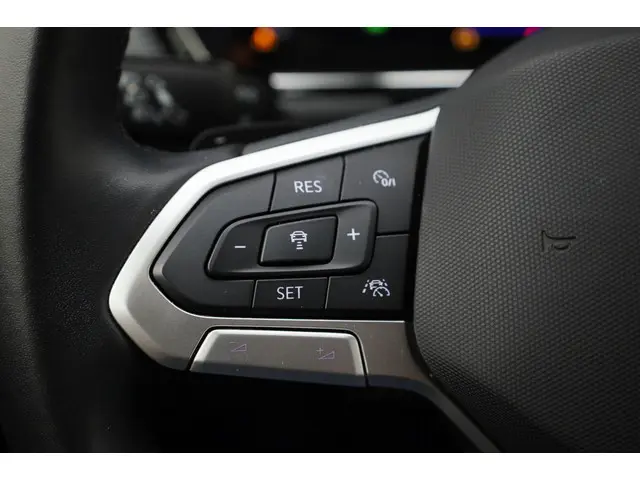 Volkswagen T-Cross 1.0 Tsi 110pk DSG R-Line 2022 Benzine 13