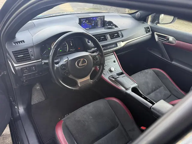 Lexus CT 200h Sport Edition 2019 Hybride Benzine 6