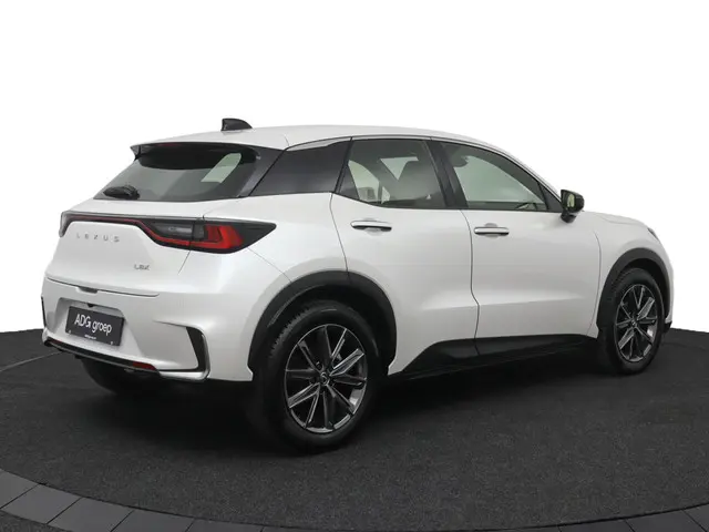 Lexus LBX Elegant 2WD 2024 Hybride Benzine 2