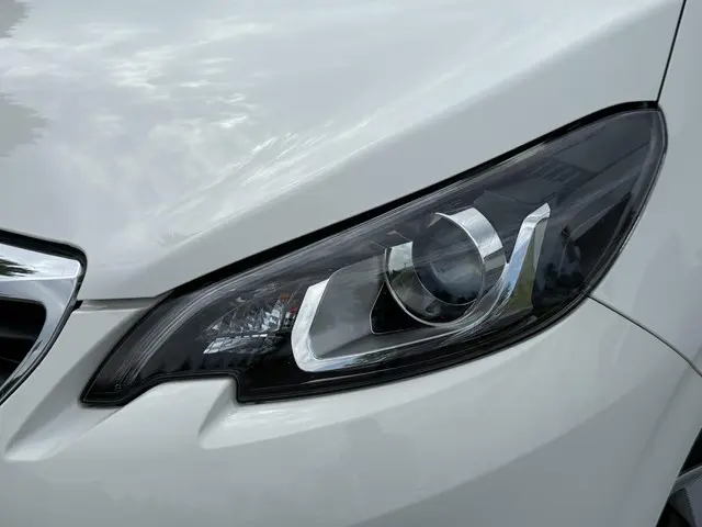 Peugeot 108 1.0 e-VTi Junior 2016 Benzine 17