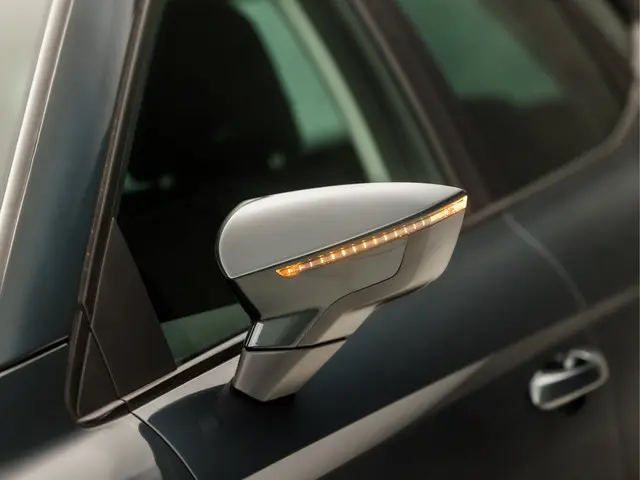 SEAT Arona 1.0 TSI Sport 2021 Benzine 33