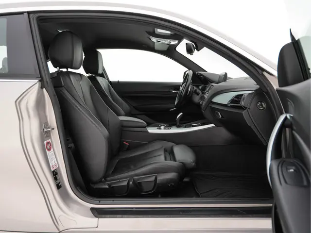 BMW 2 Serie Coupé 220d High Executive 2014 Diesel 12