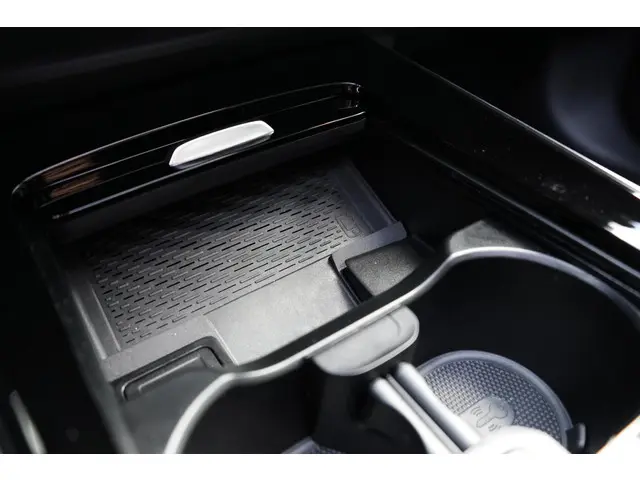 Mercedes-Benz GLA 250 AMG Line 2023 Benzine 23