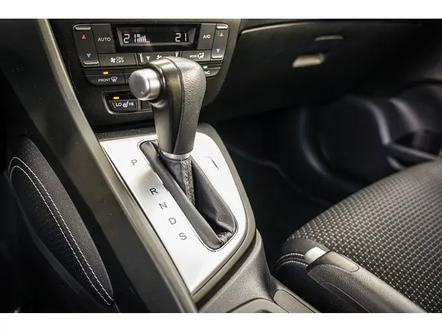 Honda Civic 1.8i VTEC ELEGANCE - SPORT 2016 Benzine 5