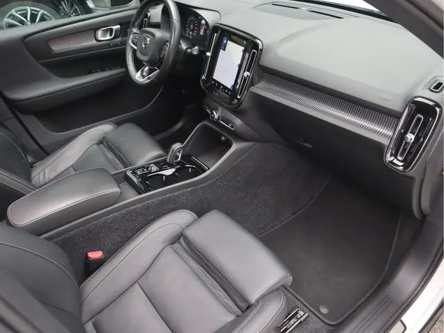 Volvo XC40 1.5 T5 Recharge 2021 Hybride Benzine 35